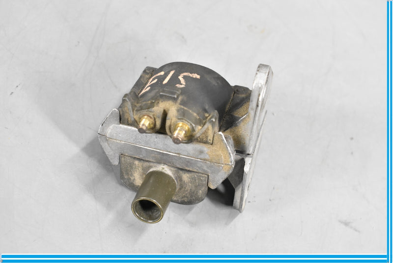 Load image into Gallery viewer, 90-99 Mercedes R129 300SL SL500 Ignition Coil 0001585703 Oem
