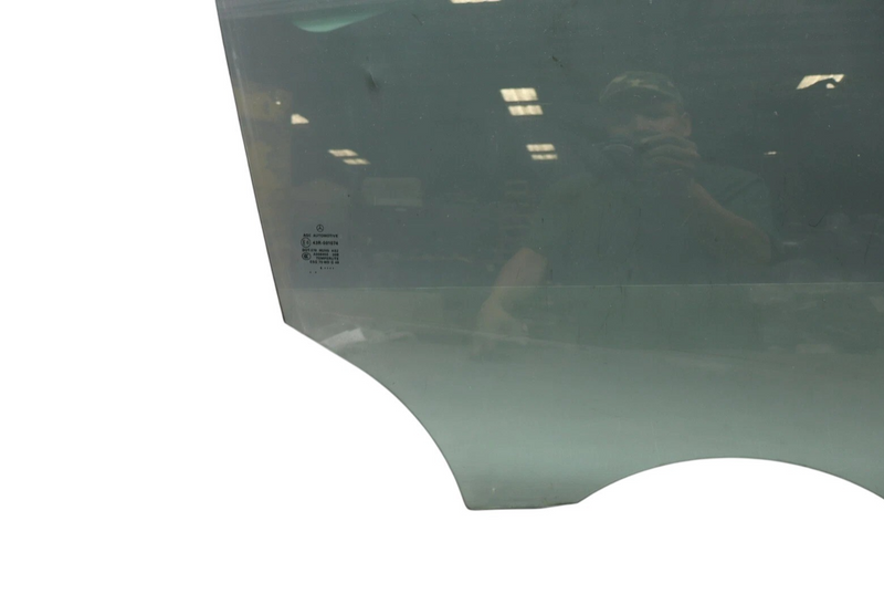 Load image into Gallery viewer, 12-19 Mercedes GL450 GLE43 AMG Front Right Passenger Side Door Window Glass Oem
