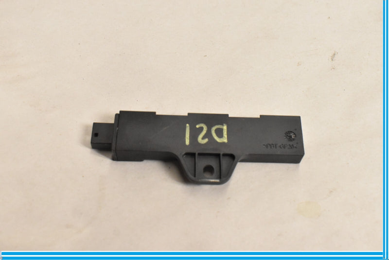 Load image into Gallery viewer, 09-15 BMW 750i 750Li F01 F02 Keyless Comfort Access Antenna Module Black Oem

