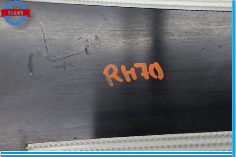Load image into Gallery viewer, 14-17 Maserati Quattroporte Front Right Exterior Door Pillar Trim Cover Oem
