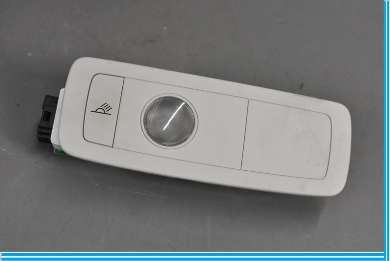 Load image into Gallery viewer, 11-14 Volkswagen VW Touareg Rear Right Passenger Side Interior Dome Light Oem
