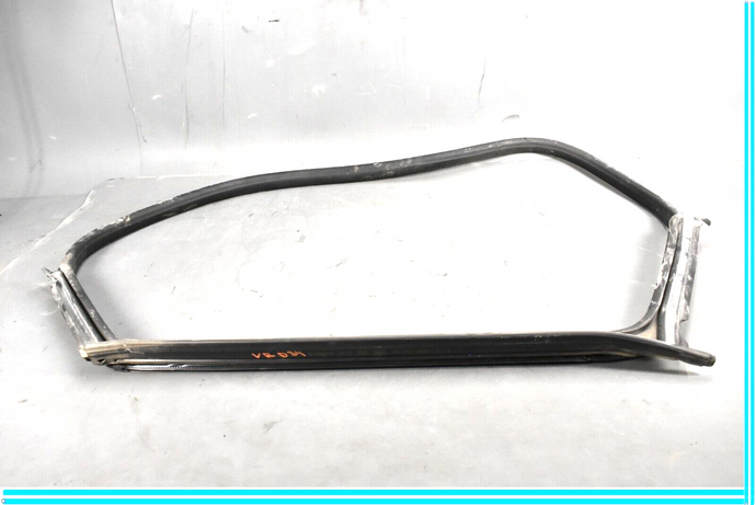 14-21 Maserati Quattroporte Front Right Passenger Door Opening Weather Strip Oem