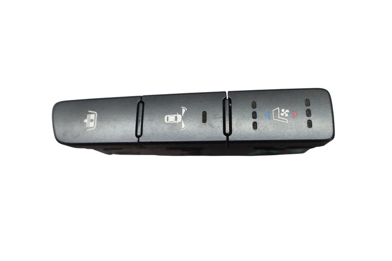 Load image into Gallery viewer, 11-13 Hyundai  Equus SIG Right Side Seat Heat Switch Control 933103N001 Oem
