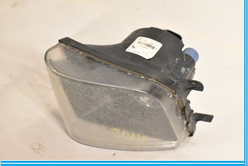 Load image into Gallery viewer, 09-15 BMW F01 F02 FRONT RIGHT PASSENGER SIDE FOG LIGHT LAMP VALEO 7182195 OEM
