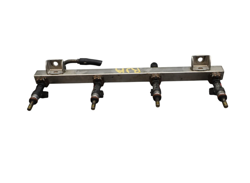 Load image into Gallery viewer, 03-19 Maserati Quattroporte M139 Right Side Fuel Injector Rail With Injector Oem

