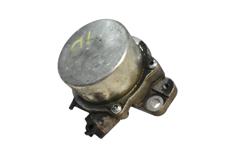 Load image into Gallery viewer, 14-20 Maserati Ghibli Quattroporte Engine Motor Vacuum Pump 291642 Oem
