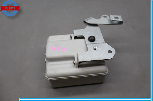 07-14 Mercedes W221 S550 S63 CL550 Vacuum Valve Pump 1708050019 Oem
