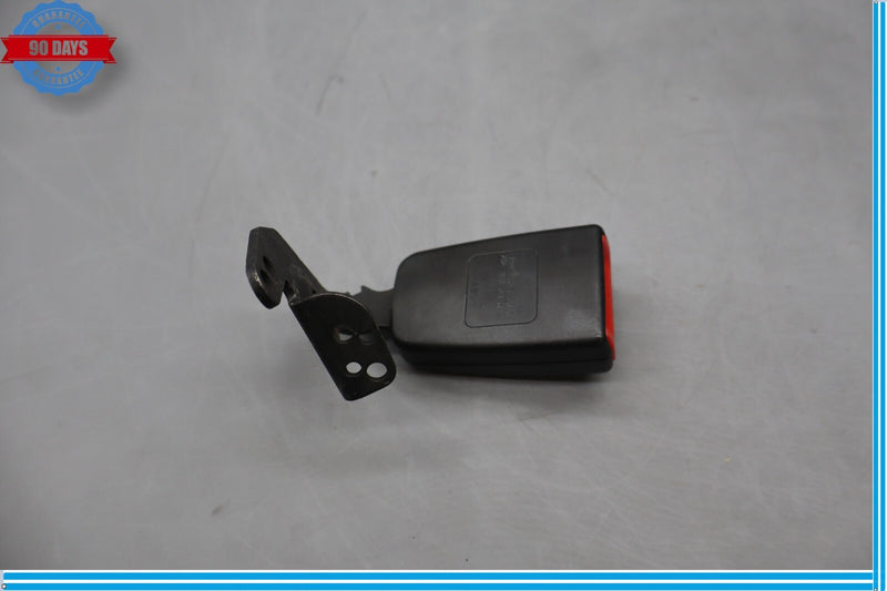 Load image into Gallery viewer, 08-14 Mercedes C300 C350 W204 Rear Right Seat Belt Seatbelt Buckle Oem
