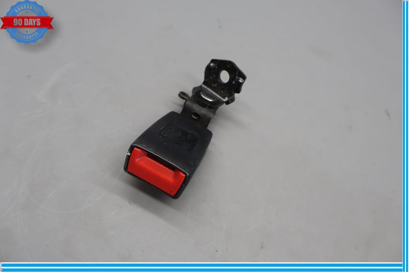 Load image into Gallery viewer, 12-18 Audi A7 A7 Quattro Rear Right Side Seatbelt Buckle Receiver 4G8857739 Oem
