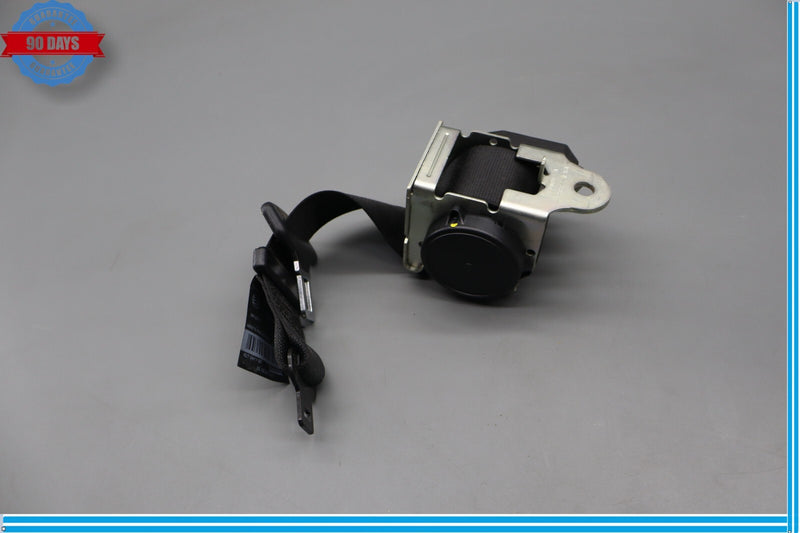 Load image into Gallery viewer, 14-17 Maserati Ghibli Rear Center  Seat Belt Retractor 6700174400 Oem
