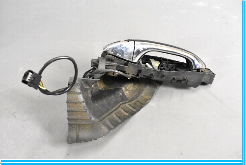 Load image into Gallery viewer, 06-13 Mercedes ML500 Front Left Driver Side Seat Exterior Door Handle Oem
