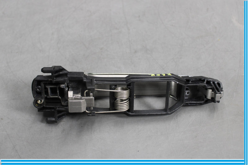 Load image into Gallery viewer, 01-04 Mercedes R170 SLK230 Front Right Passenger Side Exterior Door Handle Oem
