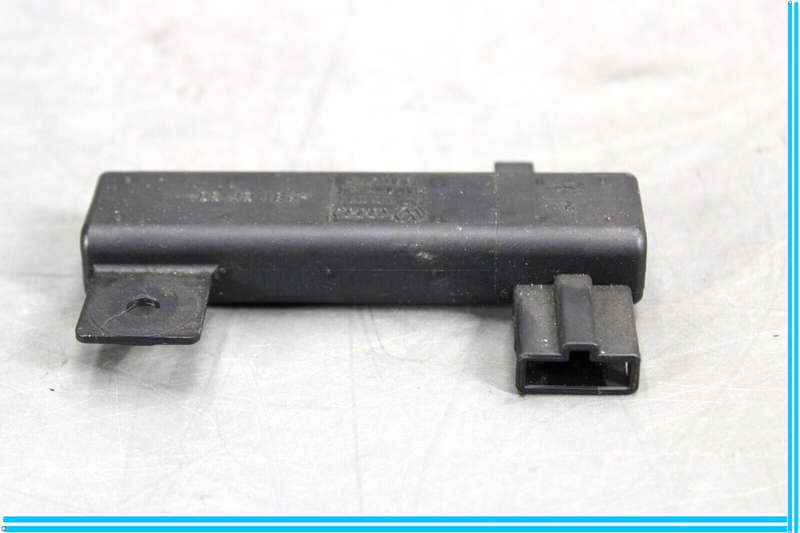 Load image into Gallery viewer, 03-12 Bentley Continental Keyless Go Control Module Antenna Sensor Oem
