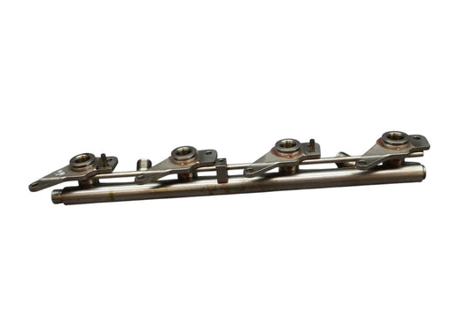12-18 Mercedes CLS550 CLS400 Left Fuel Injection Rail Line Without Injectors Oem