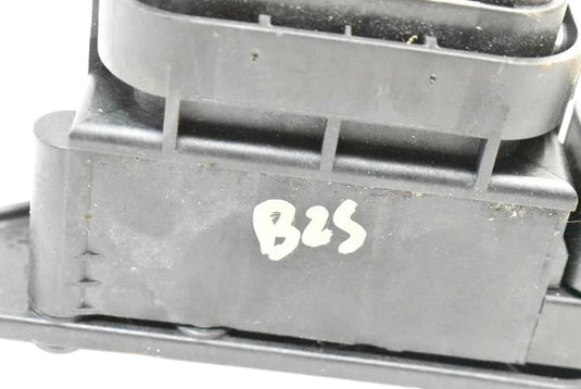 10-19 Jaguar XJ XJR Air Suspension Control Valve Block Solenoid AW933B486AA Oem