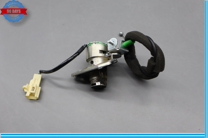 Load image into Gallery viewer, 07-09 Lexus LS460 LS460L Rear Trunk Deck Lid Key Lock Cylinder Oem
