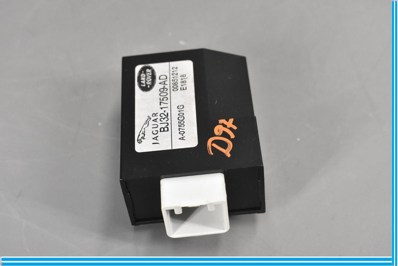 Load image into Gallery viewer, 18-20 Jaguar E-Pace Front Windshield Wiper Control Module Unit ECU Oem
