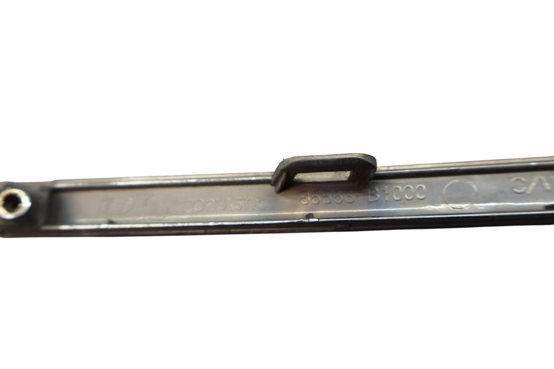 Load image into Gallery viewer, 15-17 Hyundai Genesis G80 Front Left Side Bumper Grille Trim Molding Oem
