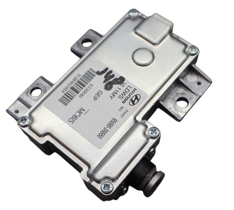 Load image into Gallery viewer, 11-13 Hyundai Equus Windshield Assist Lane Departure Warning Camera Oem
