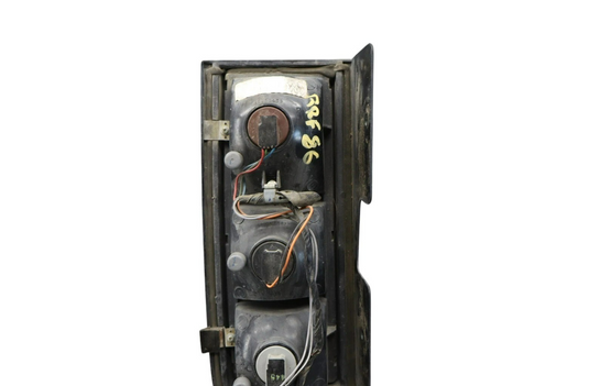 05-07 Hummer H2 Rear Right Passenger Side Tail Light Lamp 15193459 Oem