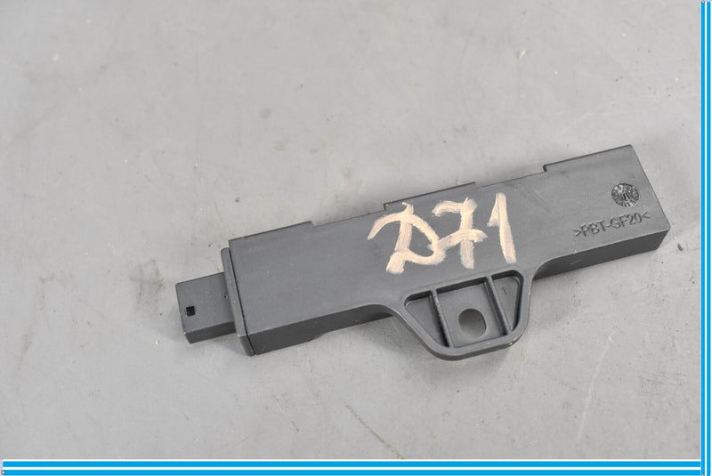 Load image into Gallery viewer, 12-18 BMW F12 F13 640i 650i Comfort Access Keyless Antenna Module Oem
