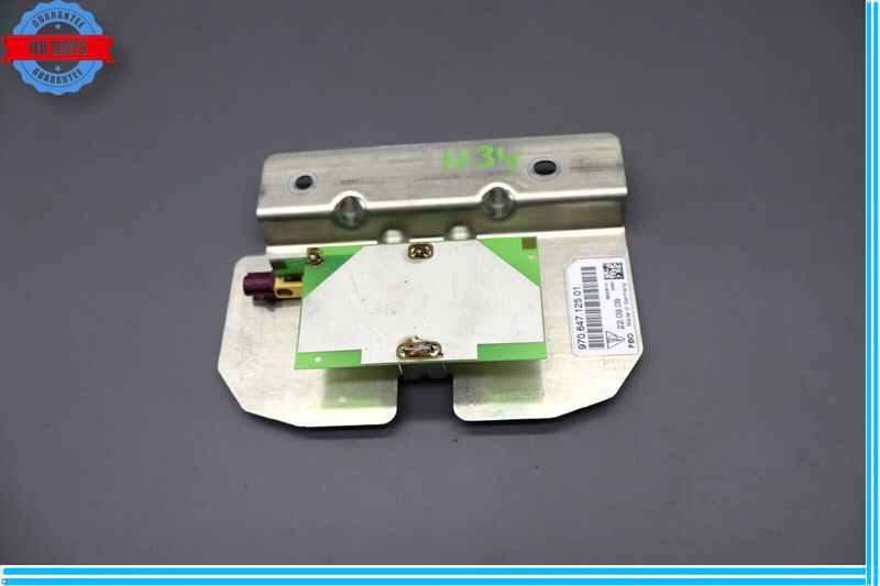Load image into Gallery viewer, 10-16 Porsche Panamera 970 Telephone Antenna Amplifier 97064712501 Oem

