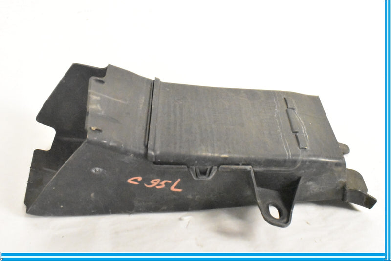 Load image into Gallery viewer, 09-12 BMW 750i 750Li F01 Front Left Driver Lower Radiator Air Duct Tube Oem
