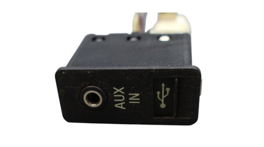 11-13 BMW 535i 528I USB Audio Media Input Socket Port Plug Unit 61319129651 Oem