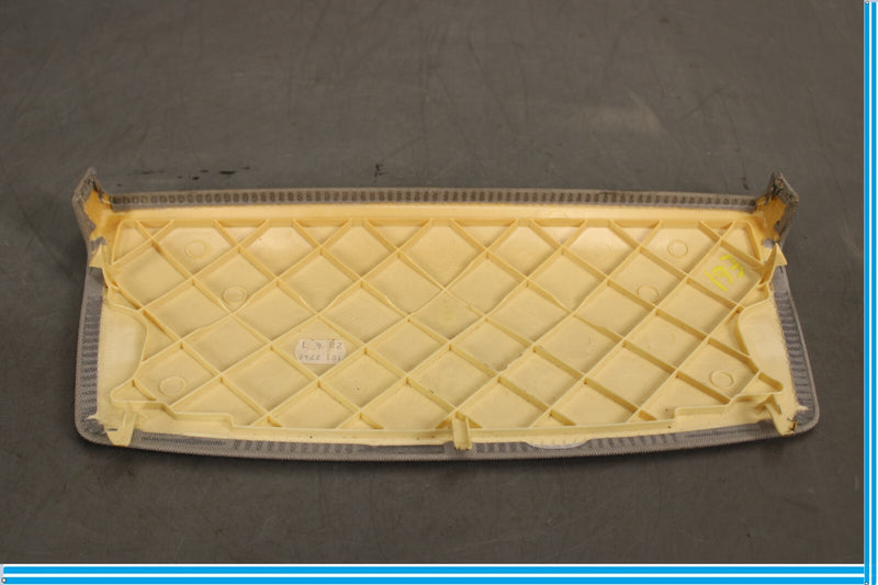 Load image into Gallery viewer, 09-15 BMW 750Li F01 F02 High Mount 3rd Brake Stop Light Lamp Cover Trim Oem
