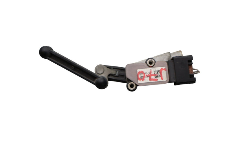 Load image into Gallery viewer, 14-18 BMW X5 F15 Suspension Headlight Height Level Sensor 686764601 Oem

