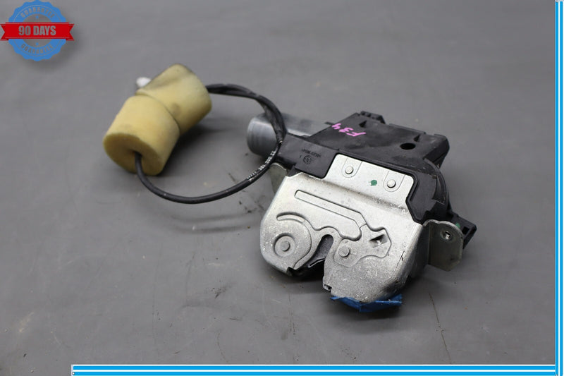 Load image into Gallery viewer, 07-14 Mercedes W221 S550 S63 CL550 CL600 Rear Trunk Lid Latch Lock Actuator Oem

