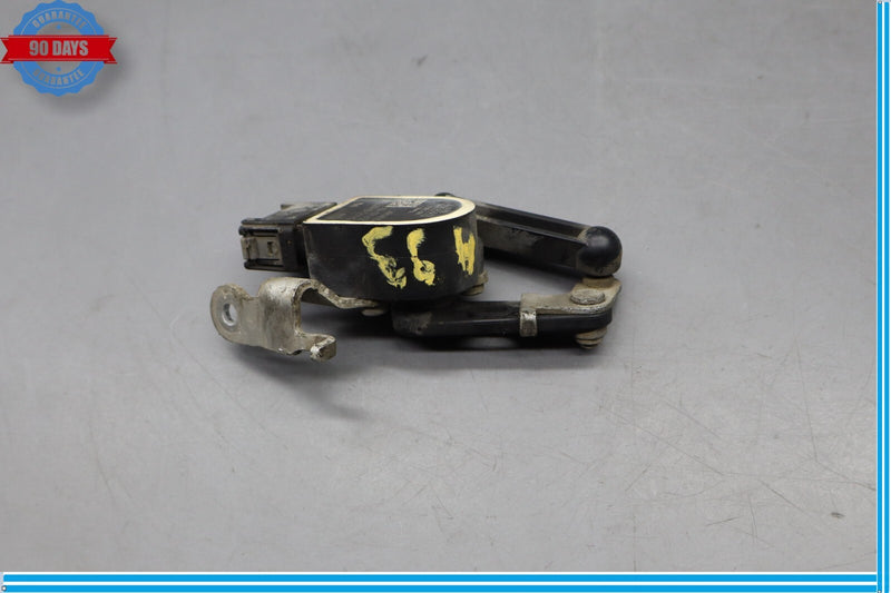 Load image into Gallery viewer, 11-16 BMW 535i GT xDrive Front Left Or Right Side Height Level Sensor Oem
