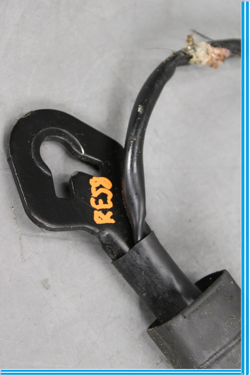 Load image into Gallery viewer, 11-18 Porsche Cayenne Front Right Passenger Seat Belt Seatbelt Buckle Oem
