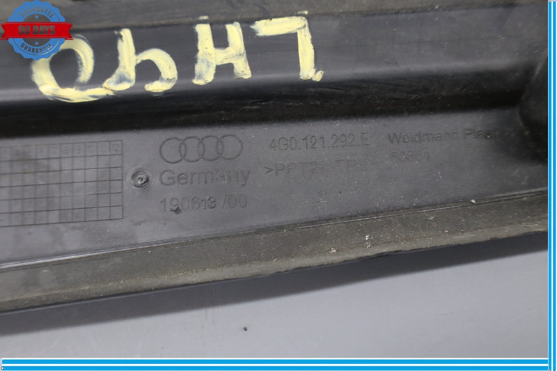 Load image into Gallery viewer, 12-18 Audi A7 A7 Quattro Front Radiator Support Baffle Upper Seal Cover Oem
