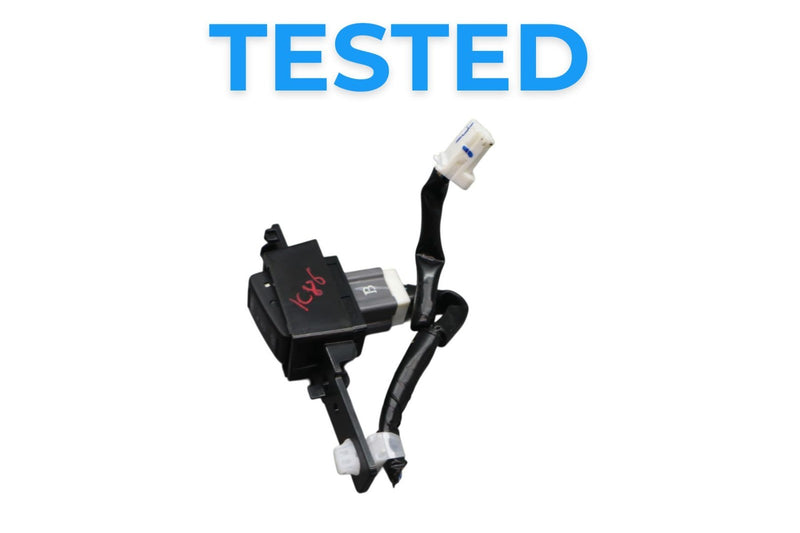Load image into Gallery viewer, 11-17 Infiniti QX56 QX80 Rear Seat Heater Control Switch Button Oem

