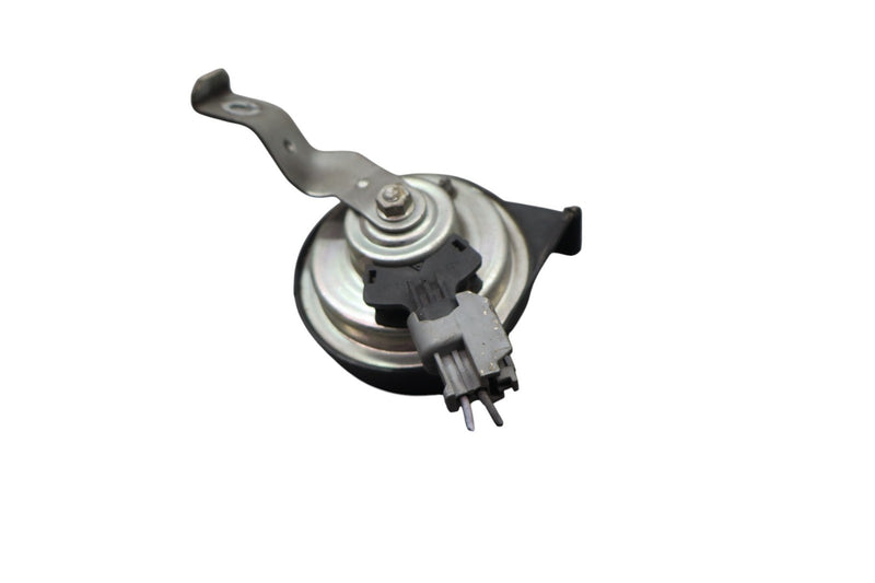 Load image into Gallery viewer, 14-17 Maserati Ghibli M157 Left Side High Tone Note Pitch Horn Siren Oem
