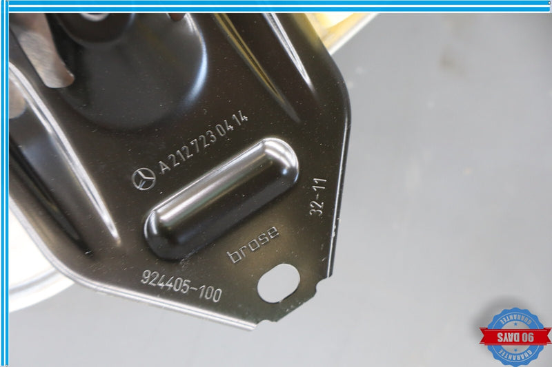Load image into Gallery viewer, 08-14 Mercedes W204 C250 C300 Front Right Passenger Door Window Regulator Oem
