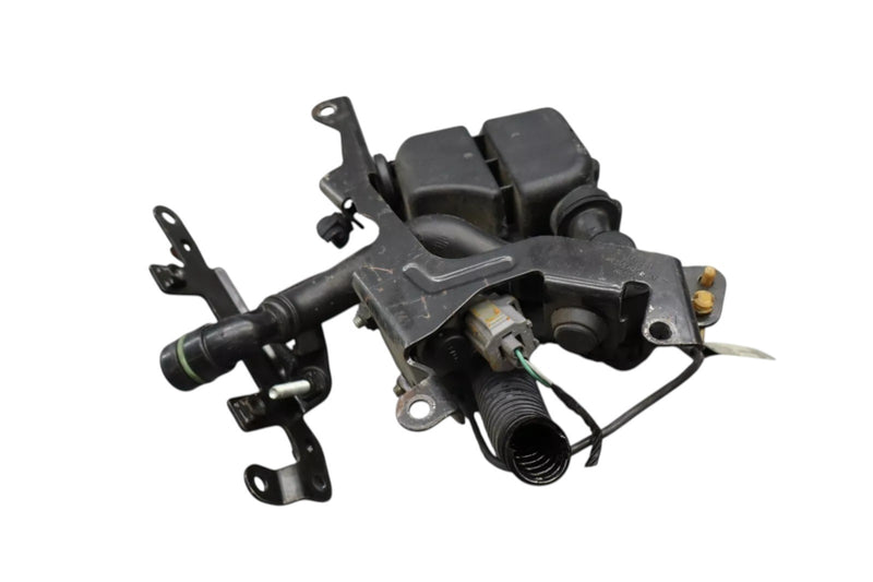 Load image into Gallery viewer, 10-24 Jaguar X351 XJ F-Type 5.0L Inlet Manifold Vacuum Air Chamber Symposer OEM
