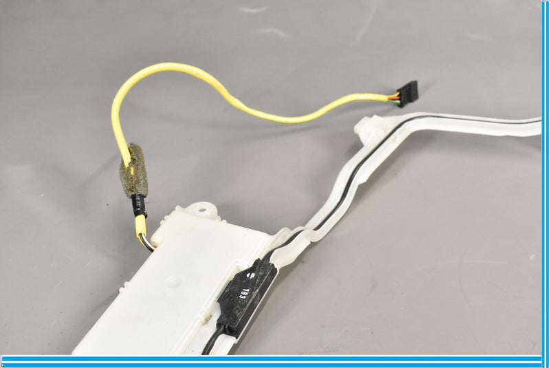 Load image into Gallery viewer, 00-06 Mercedes S500 S600 S550 Front Right Passenger Keyless Go Entry Antenna Oem
