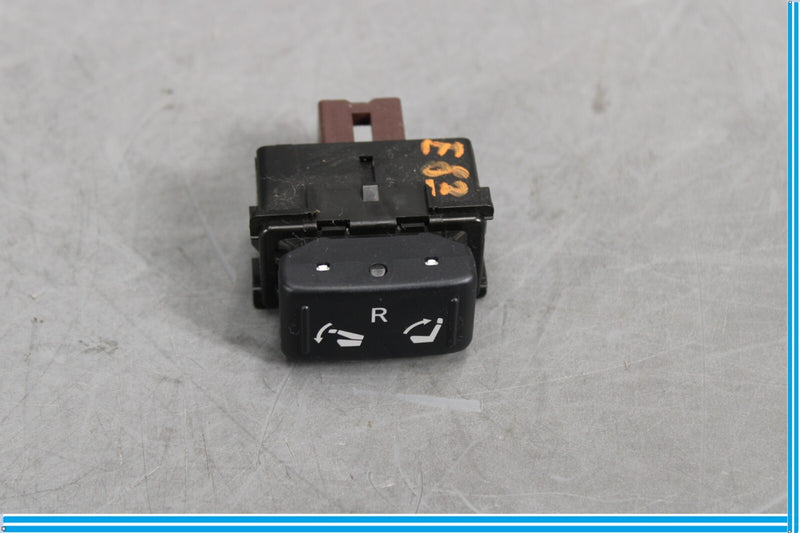 Load image into Gallery viewer, 11-17 Infiniti QX56 QX80 3rd Row Right Passenger Seat Power Folding Switch Oem
