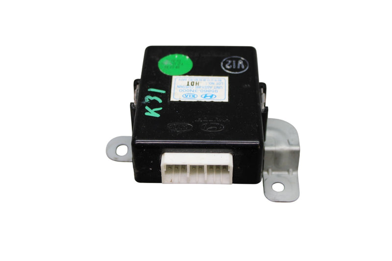 Load image into Gallery viewer, 11-13 Hyundai Equus Rear Window Curtain Shade Control Module 958603N000 Oem
