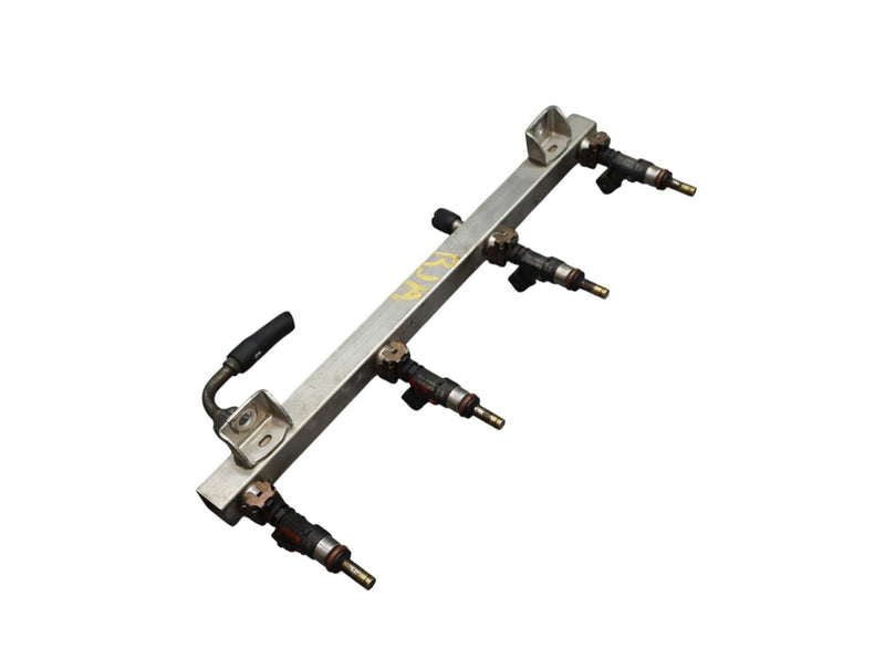 Load image into Gallery viewer, 03-19 Maserati Quattroporte M139 Right Side Fuel Injector Rail With Injector Oem
