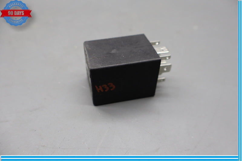 Load image into Gallery viewer, 06-12 Bentley Continental GT Relay Module for Radio Transceiver 3B0035731 Oem

