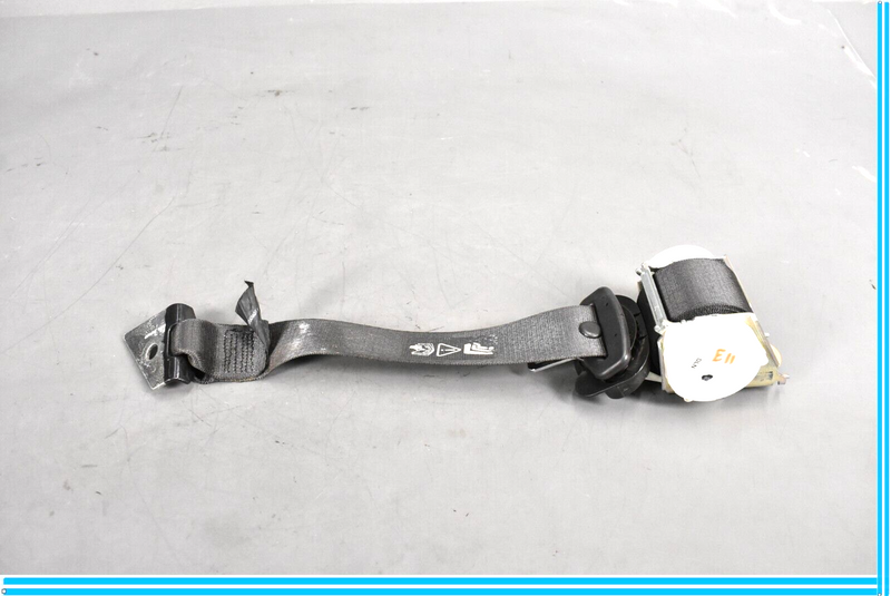 Load image into Gallery viewer, 09-12 Jaguar XF Rear Center Middle Seat Belt Retractor 8X23F611B69BC Oem

