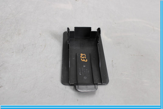 11-18 Audi A6 A7 A8 Front Left Driver Side Connector Housing Cover Cover Cap Oem
