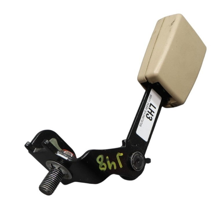 Load image into Gallery viewer, 11-16 Hyundai Equus Rear Left Driver Side Seatbelt Seat Belt Buckle Latch Oem
