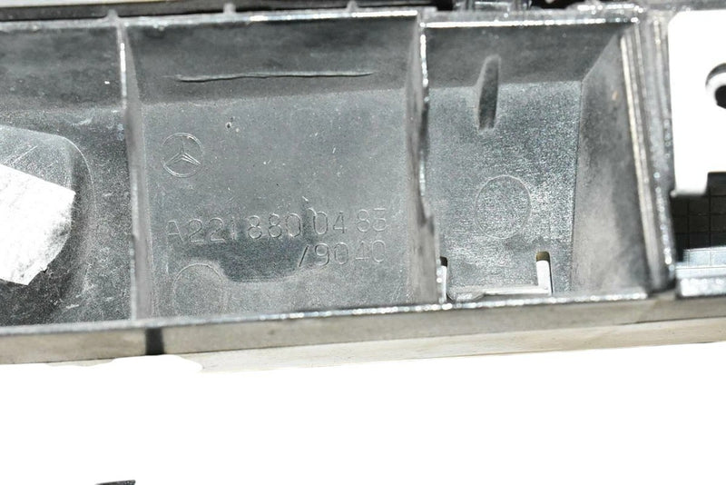Load image into Gallery viewer, 10-13 Mercedes S400 S550 S63 AMG Front Hood Radiator Grill Grille 2218800483 Oem
