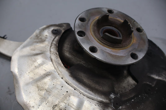 11-17 Volkswagen VW Touareg Front Right Passenger Side Spindle Knuckle Hub Oem