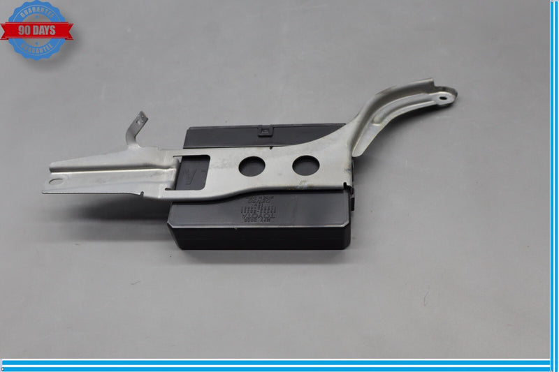 Load image into Gallery viewer, 07-09 Lexus LS460 Front Left Driver Side Door Multiplex Control Module Oem
