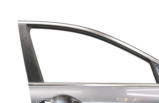 15-16 Hyundai Genesis Front Right Passenger Side Door Shell Cover Panel Oem